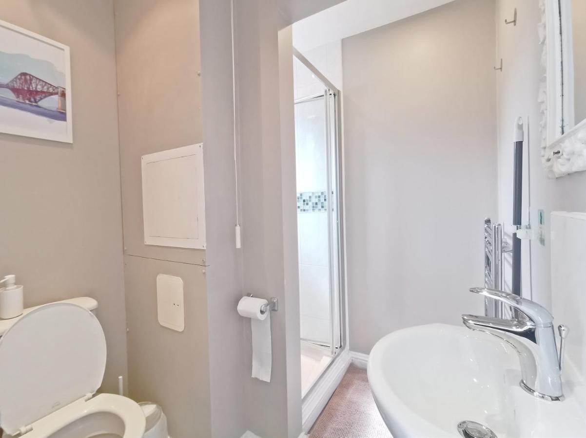אדינבורו Modern And Spacious Double&King Bedrooms Both With Private Bathrooms מראה חיצוני תמונה